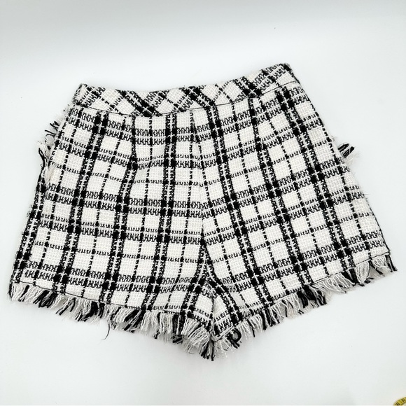 NBD Mariska Shorts - Picture 9 of 12